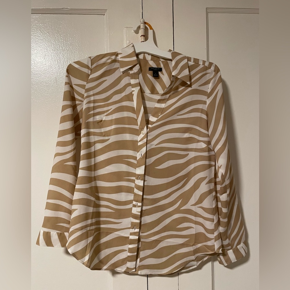 ANN TAYLOR: silky animal print blouse